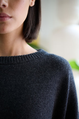 Mizumi - Merino Wool Bamboo Blend Oversized Jumper with Curved Back