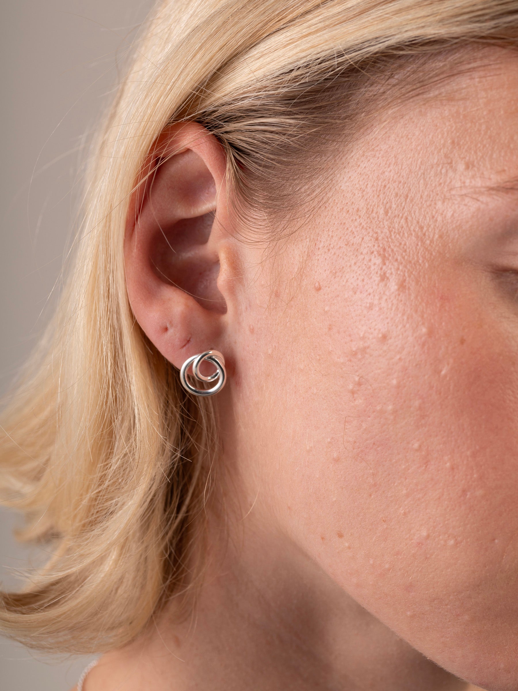 Sterling Silver Linked Circle Stud Earring