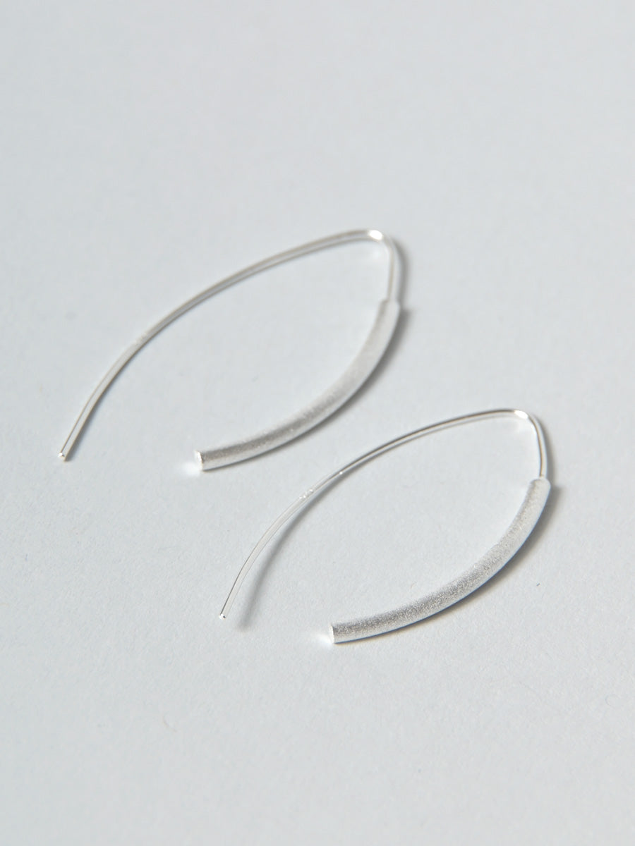 Sterling Silver Thread Through Curved Column Earrings - Forgotten Tribes
