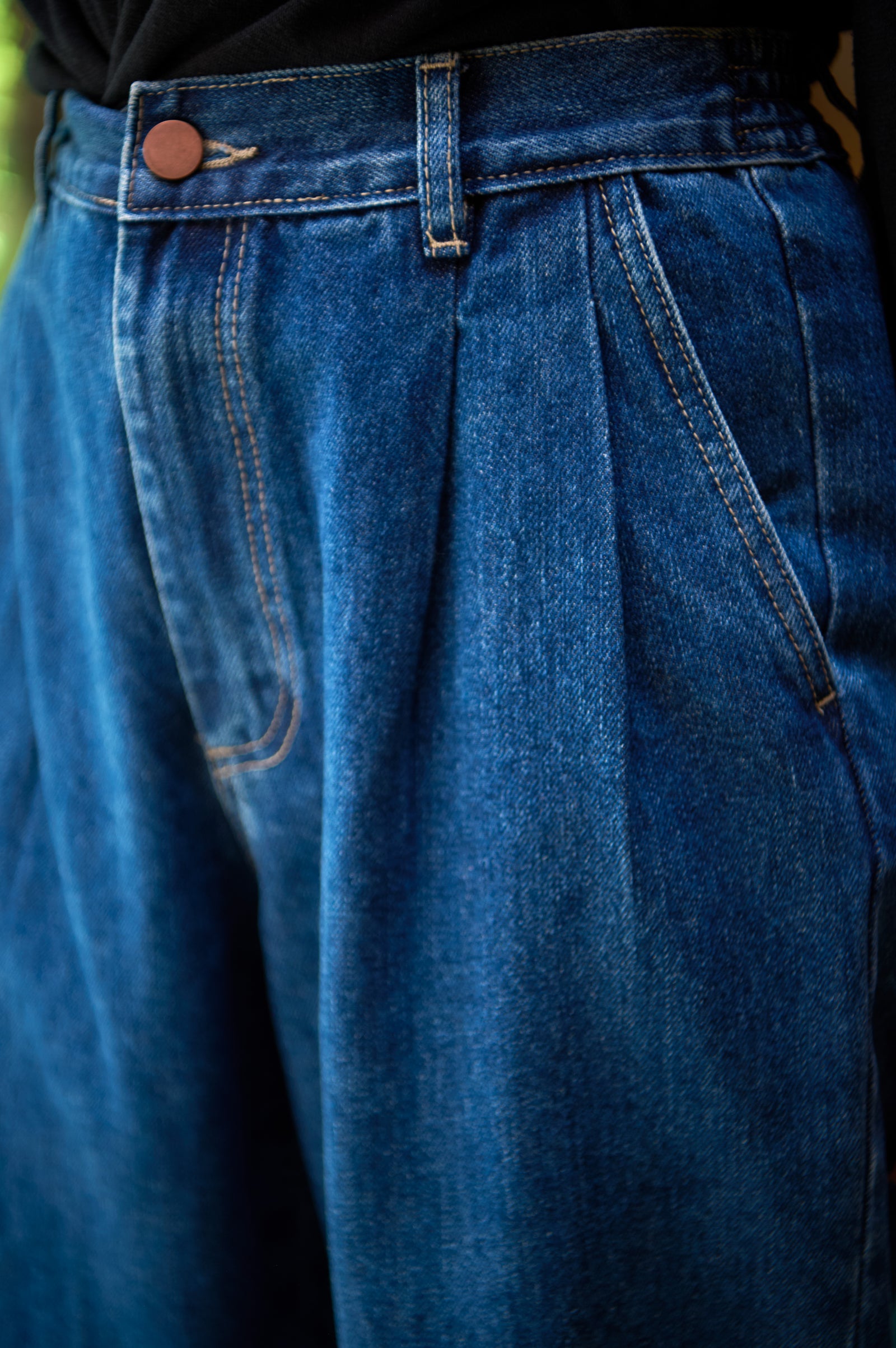 Eigg - Denim Pleated Jeans - Almost Perfect - Forgotten Tribes